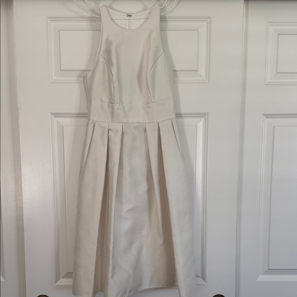Alfred Sung Elegant Cream Sleeveless Dress Size: 2 NWOT